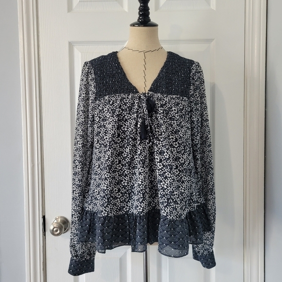 Tularosa Harrison Navy Floral Top - Picture 2 of 10
